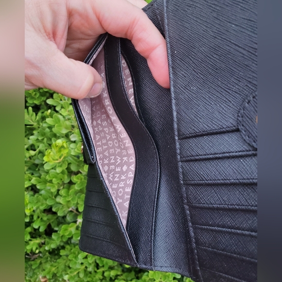 Kate Spade Laurel Way Leather Wallet EUC - Picture 10 of 11